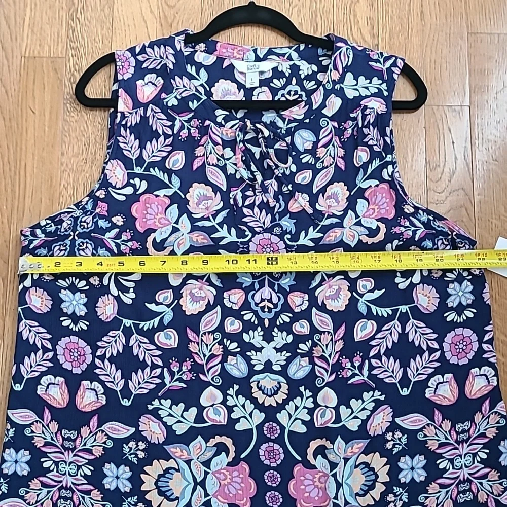 CROFT AND BARROW WOMENS BLUE AND PINK FLORAL SLEEVELESS SUMMER TOP SIZE LARGE - Picture 7 of 15